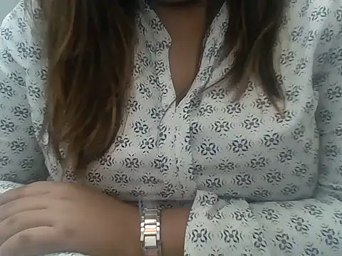 Snapshot of Rasleen_ chatting on 25, 5, 2026 Rasleen online show from 25, 5, 2026