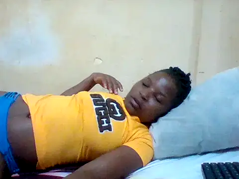 Snapshot of Camilla-Sweets chatting on 8, 6, 2026 Camilla-Sweets online show from 8, 6, 2026