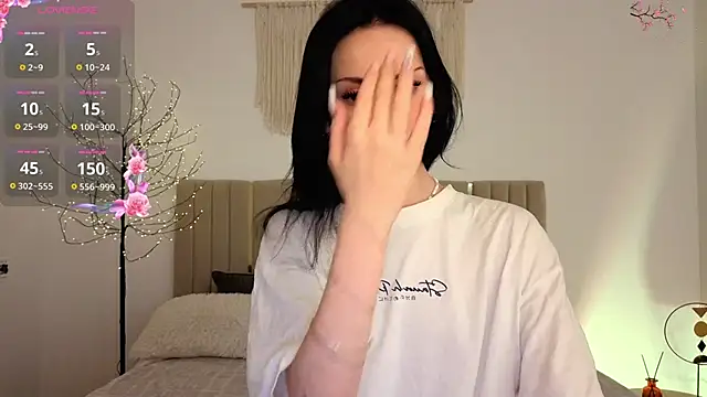 Little1 molly online show from 11, 6, 2026