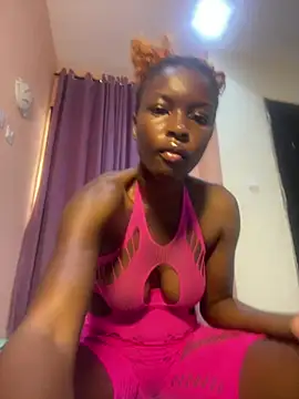 Snapshot of SassyPaulette chatting on 25, 6, 2026 SassyPaulette online show from 25, 6, 2026