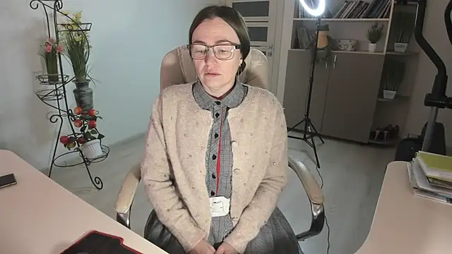 Vika73 online show from 4, 2, 2026