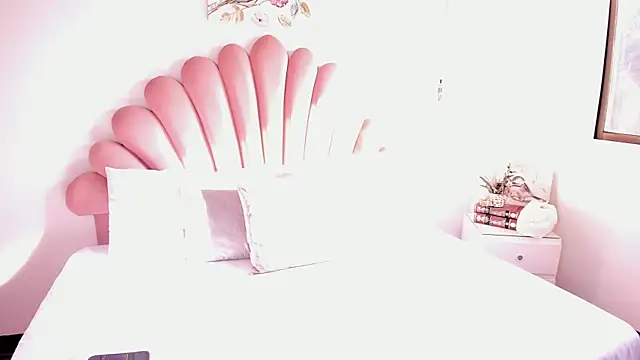 Snapshot of CherryMyla chatting on 2, 6, 2026 CherryMyla online show from 2, 6, 2026