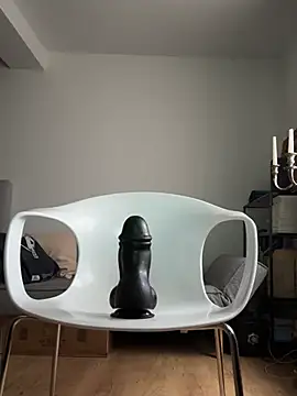 Snapshot of Pure_pleasure85 chatting on 17, 6, 2026 Pure pleasure85 online show from 17, 6, 2026