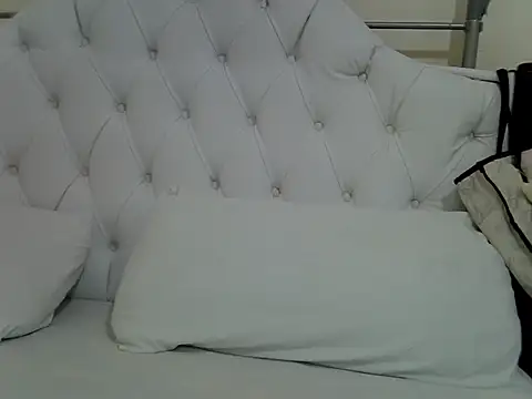 Snapshot of slimmykim chatting on 3, 7, 2026 slimmykim online show from 3, 7, 2026