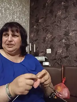 Snapshot of LisichkaOksana chatting on 2, 6, 2026 LisichkaOksana online show from 2, 6, 2026