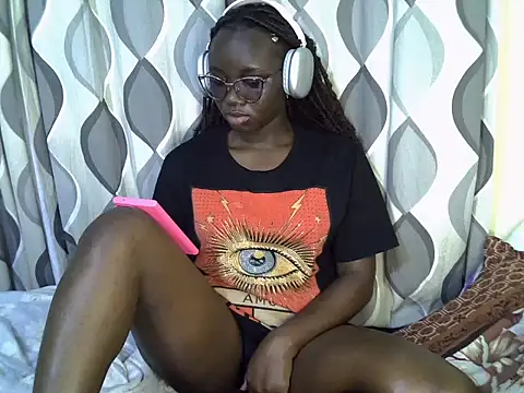 Snapshot of cute_gee5 chatting on 3, 7, 2026 cute gee5 online show from 3, 7, 2026