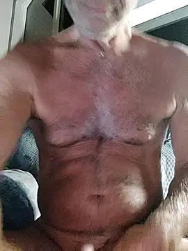 Snapshot of daddygil69 chatting on 4, 6, 2026 daddygil69 online show from 4, 6, 2026
