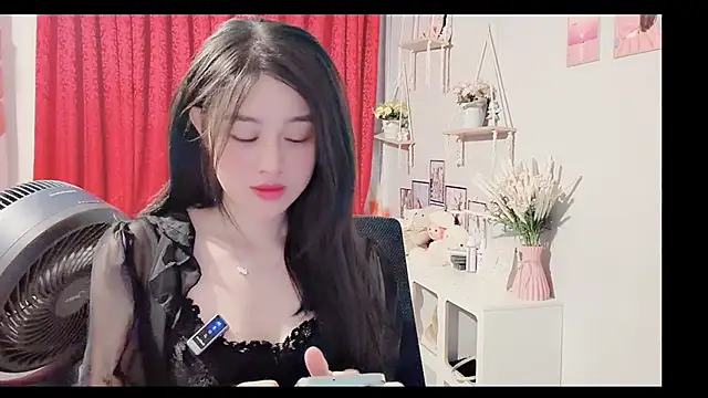 Snapshot of Bee-Cherry chatting on 7, 6, 2026 Bee-Cherry online show from 7, 6, 2026