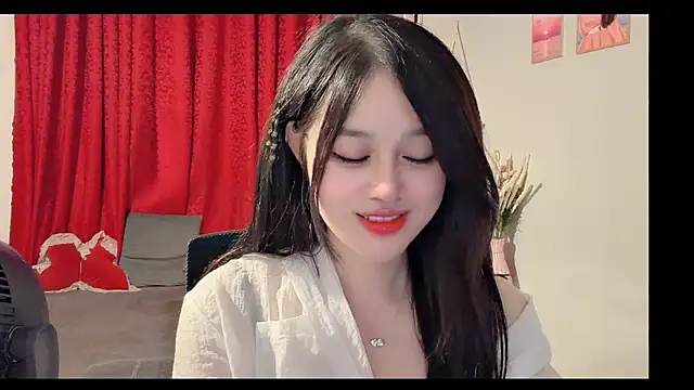 Snapshot of Bee-Cherry chatting on 4, 7, 2026 Bee-Cherry online show from 4, 7, 2026
