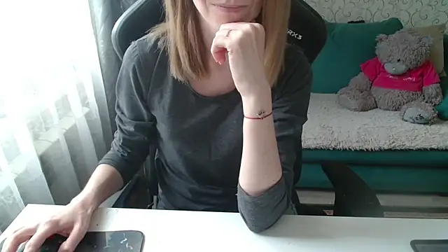 Snapshot of -Millamanka- chatting on 28, 5, 2026 -Millamanka- online show from 28, 5, 2026