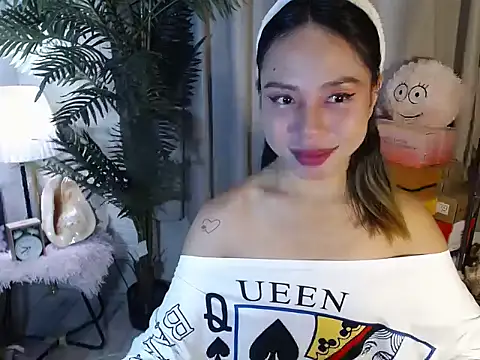 Super Hot BunnyXX online show from 19, 5, 2026
