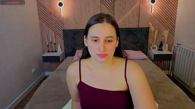 Elizabet Colllins online show from 3, 7, 2026