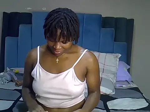 Snapshot of melanin_moon chatting on 8, 6, 2026 melanin moon online show from 8, 6, 2026