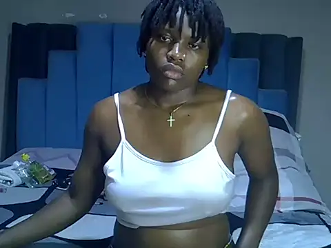 Snapshot of melanin_moon chatting on 18, 6, 2026 melanin moon online show from 18, 6, 2026