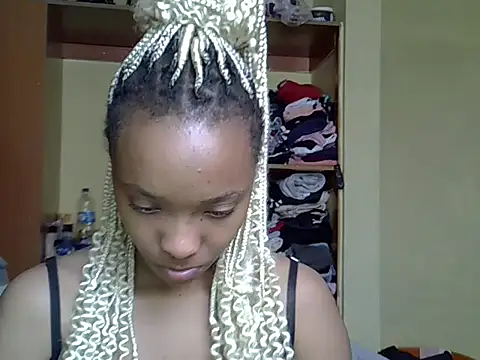 pretty jazminee1 online show from 19, 5, 2026