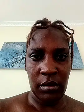 Queeny12 online show from 3, 7, 2026
