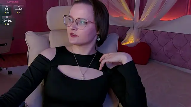 AgnesRay online show from 8, 6, 2026