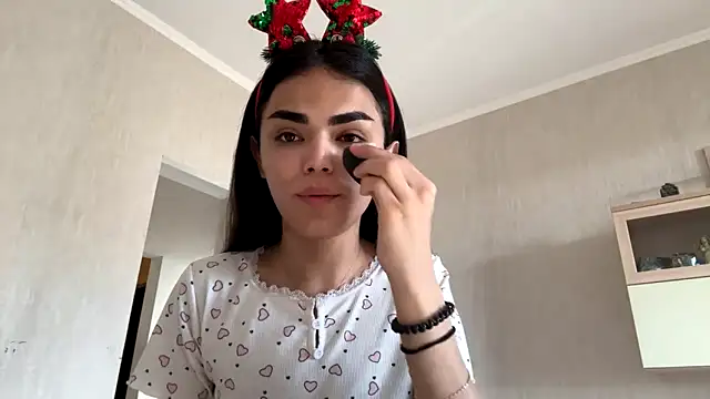Snapshot of MarlyJess chatting on 20, 6, 2026 MarlyJess online show from 20, 6, 2026