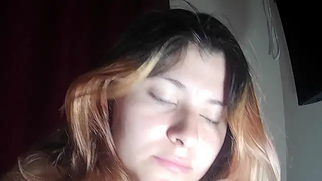 Snapshot of StarElii chatting on 21, 6, 2026 StarElii online show from 21, 6, 2026