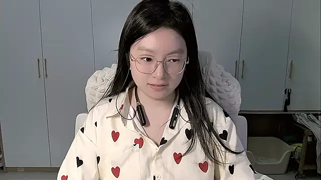 Snapshot of Erya-369 chatting on 8, 7, 2026 Erya-369 online show from 8, 7, 2026