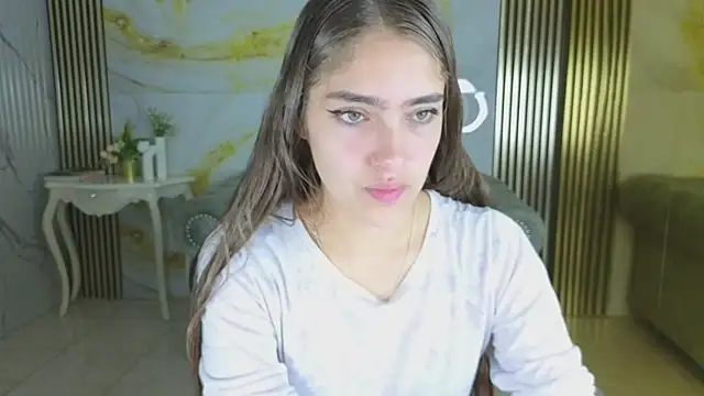 Snapshot of Valeriaa_s chatting on 7, 7, 2026 Valeriaa s online show from 7, 7, 2026