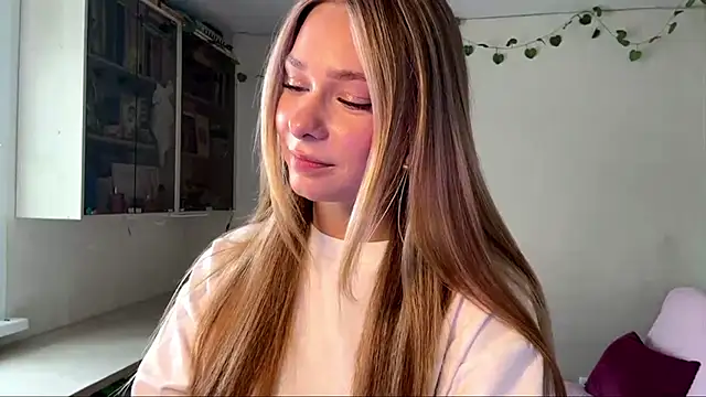 JulietFekete online show from 28, 5, 2026