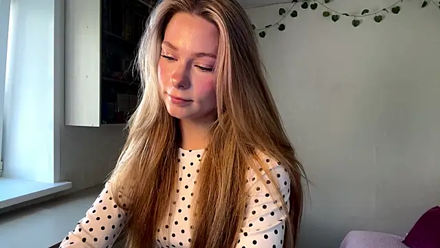 JulietFekete online show from 31, 5, 2026