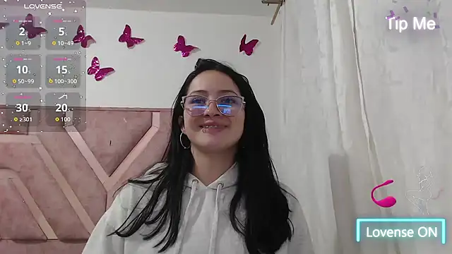 Snapshot of Angel-Hott_ chatting on 27, 5, 2026 Angel-Hott online show from 27, 5, 2026
