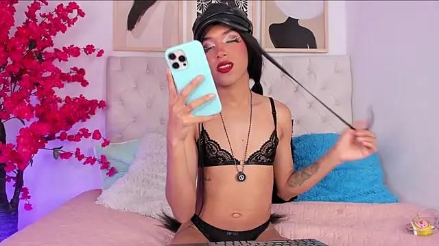 Paula Hills online show from 28, 5, 2026