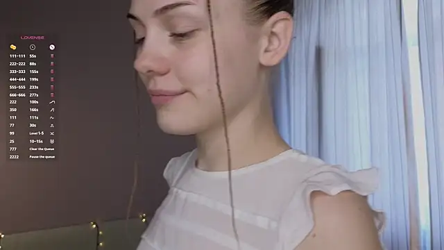 Snapshot of DivaCrystal_ chatting on 24, 6, 2026 DivaCrystal online show from 24, 6, 2026