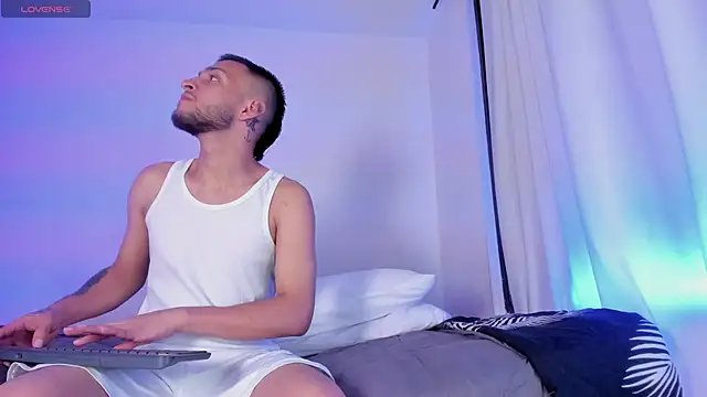  Kevin xxx online show from 25, 11, 2025