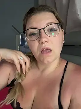 LucieLouBabe online show from 28, 5, 2026