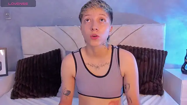 Snapshot of vane_grey chatting on 10, 6, 2026 vane grey online show from 10, 6, 2026