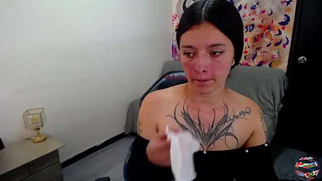 Lucia evans22 online show from 24, 6, 2026