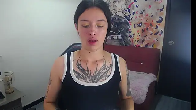 Lucia evans22 online show from 3, 7, 2026