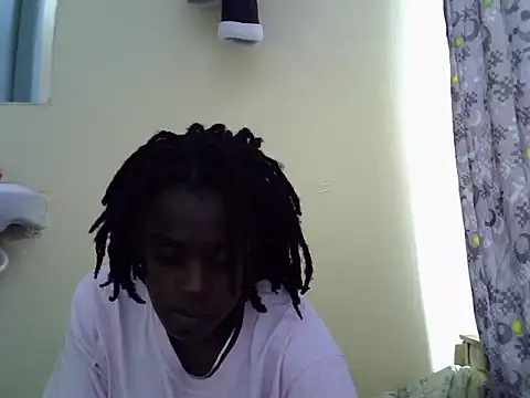 Snapshot of Pretty_Liz255 chatting on 8, 6, 2026 Pretty Liz255 online show from 8, 6, 2026