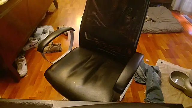 Clevername90 online show from 15, 2, 2025