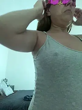 Snapshot of lulupiecitosamor chatting on 9, 6, 2026 lulupiecitosamor online show from 9, 6, 2026