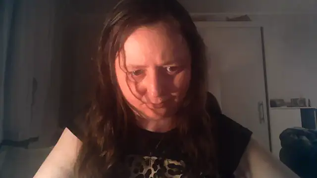 TaylorLovely online show from 16, 6, 2026