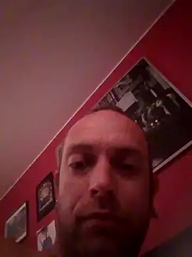 Snapshot of Andydtg1985 chatting on 1, 6, 2026 Andydtg1985 online show from 1, 6, 2026