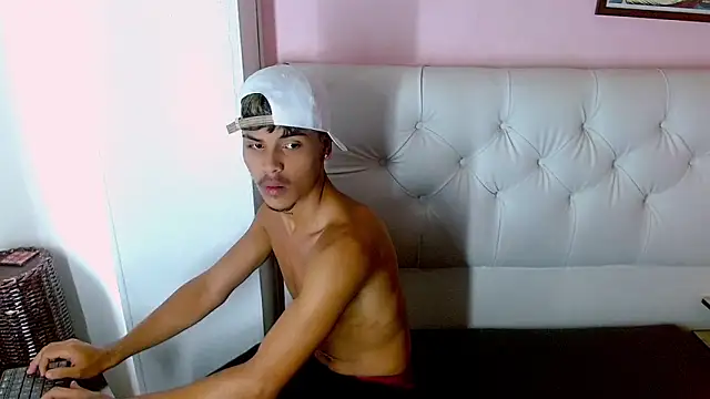 Snapshot of Angel_foxc13 chatting on 12, 6, 2026 Angel foxc13 online show from 12, 6, 2026