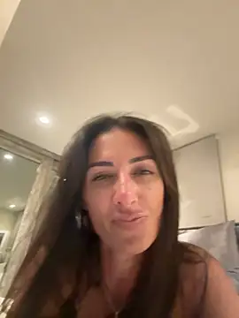 AdrienneLux online show from 2, 6, 2026