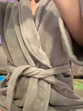 Snapshot of lil_martian chatting on 18, 2, 2026 lil martian online show from 18, 2, 2026