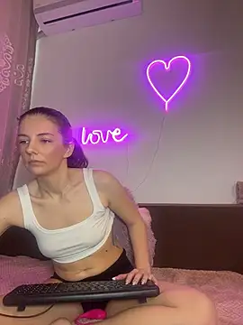 Snapshot of Sabrinee_xx_divine chatting on 22, 6, 2026 Sabrinee xx divine online show from 22, 6, 2026
