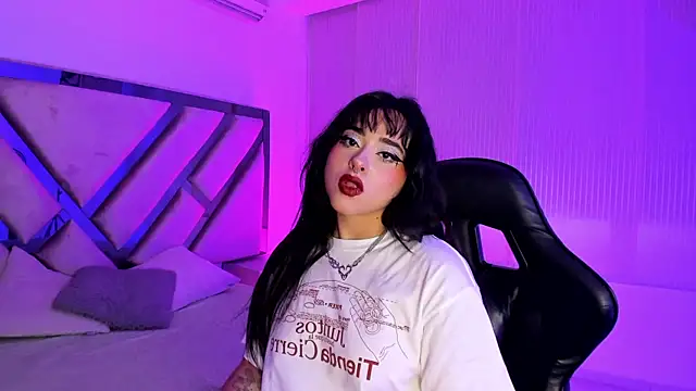 Elena Tylor online show from 16, 7, 2026