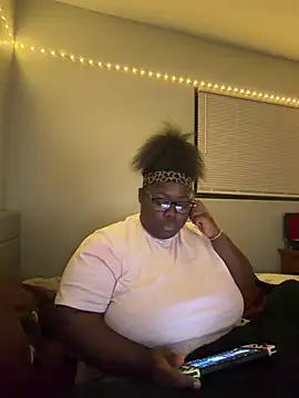 Snapshot of YummyAim299 chatting on 27, 6, 2026 YummyAim299 online show from 27, 6, 2026