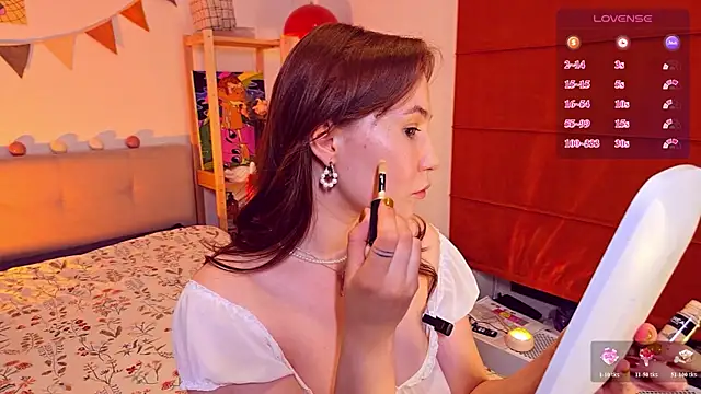 Snapshot of come_in_bed chatting on 11, 7, 2026 come in bed online show from 11, 7, 2026