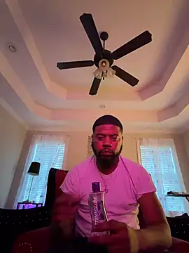 Snapshot of rico_suave21 chatting on 24, 5, 2026 rico suave21 online show from 24, 5, 2026
