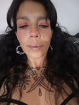 Snapshot of SweetVenomMilf chatting on 3, 6, 2026 SweetVenomMilf online show from 3, 6, 2026