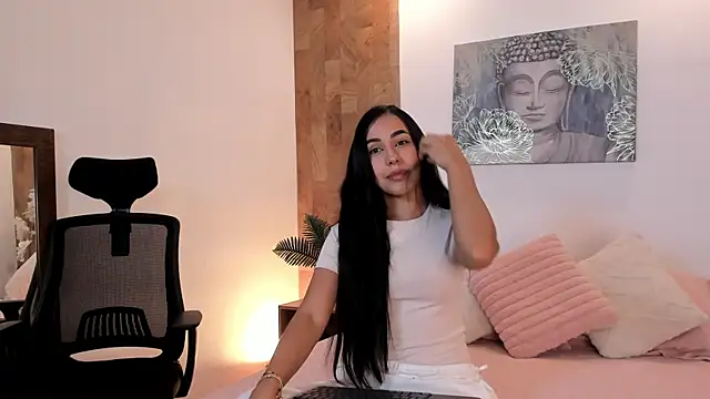 Snapshot of Nicole_Fx chatting on 25, 5, 2026 Nicole Fx online show from 25, 5, 2026